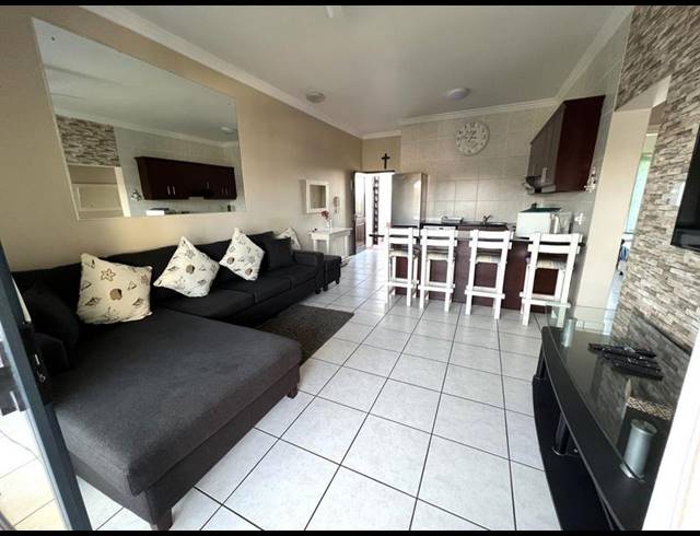 2 BEDROOM APARTMENT FOR SALE IN UVONGO BEACH